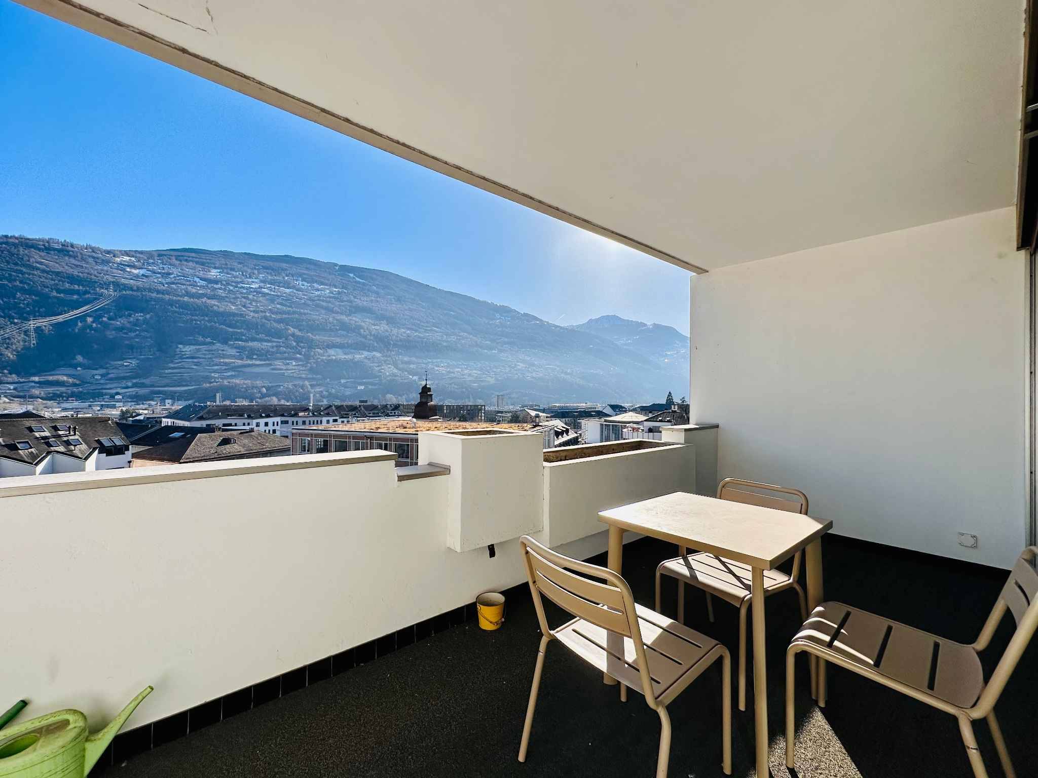 Bureaux traversants et lumineux, aménagés à louer - 192 m² à Sion