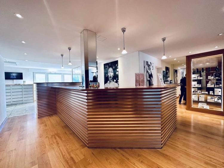 IDÉAL POUR CABINET MÉDICAL : Locaux de 351 m² à louer au Centre de Sion
