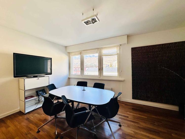 Bureaux traversants et lumineux, aménagés à louer - 192 m² à Sion