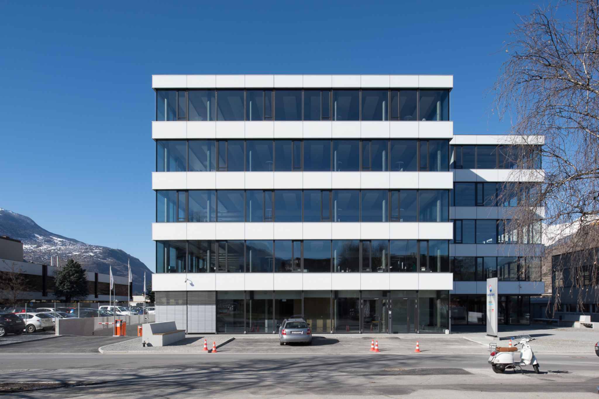EXCLUSIF : Bureaux PLUG & PLAY de 2'770 m2 à louer à SION
