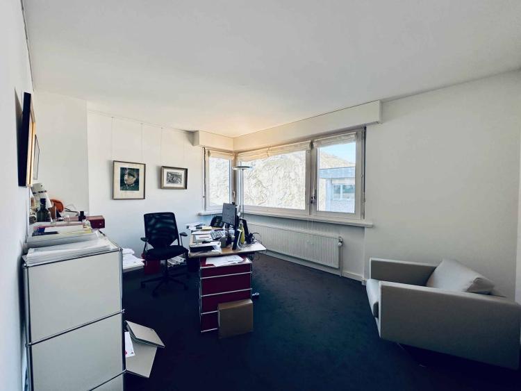 Bureaux traversants et lumineux, aménagés à louer - 192 m² à Sion