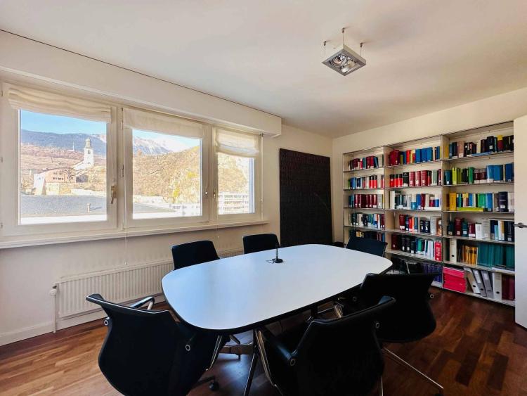 Bureaux traversants et lumineux, aménagés à louer - 192 m² à Sion